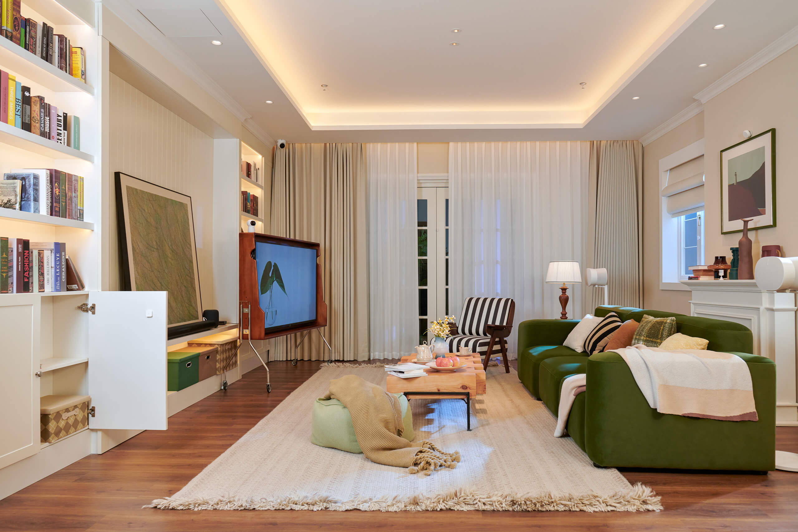 Intelligent Living, Simplified Experiences